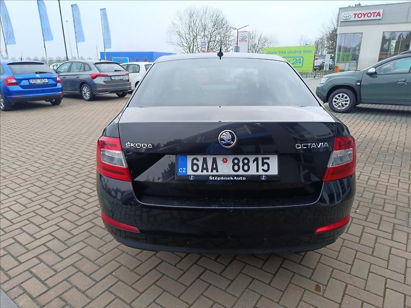 Škoda Octavia 2,0 TDi Style - fotka 6 z 18