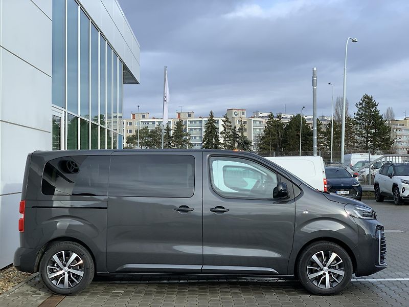 Toyota ProAce Verso (2026) L1 FAMILY 8S 2,0D AT WILLY - fotka 13 z 14