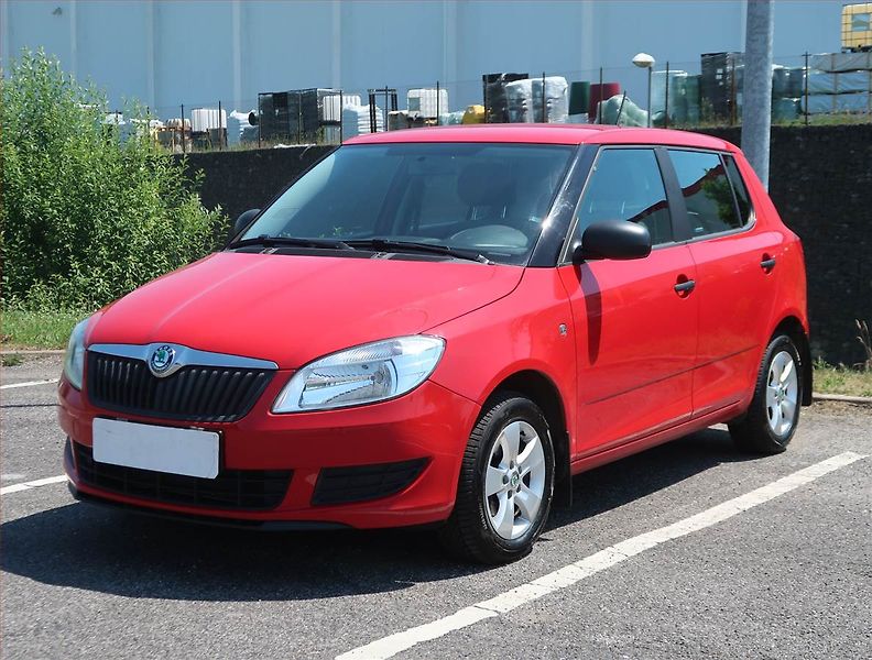 Škoda Fabia (2012) 1.2 12V, Serv.kniha - fotka 2 z 14