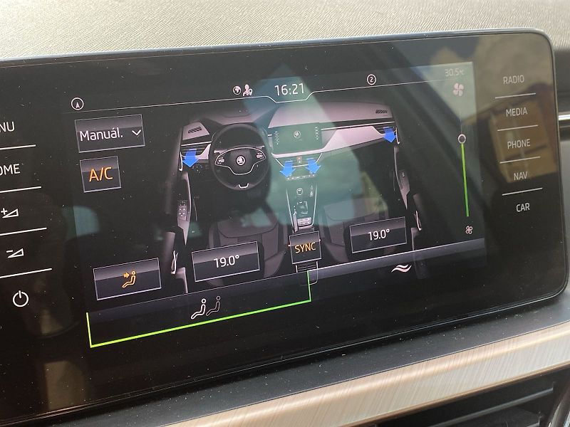 Škoda Scala (2021) 1.5 TSI Style - fotka 14 z 33