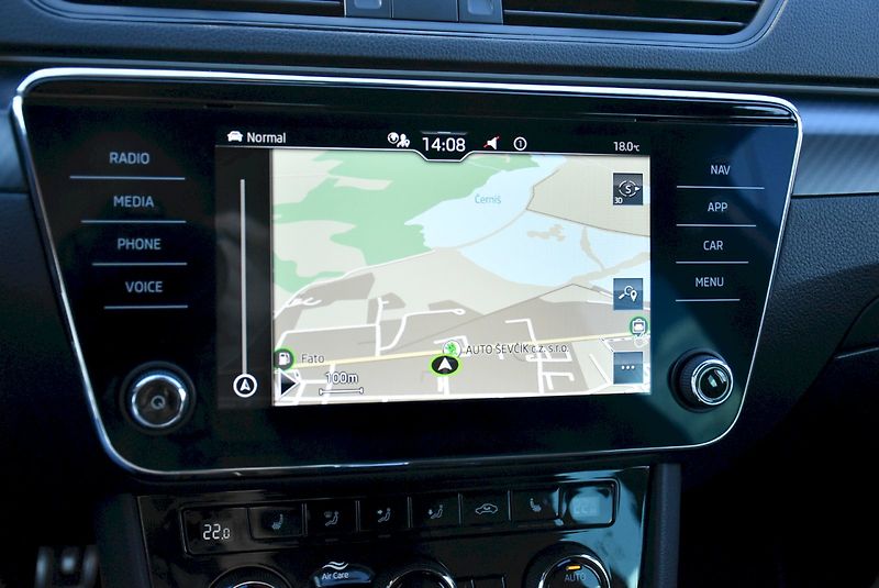 Škoda Superb (2023) Combi Sportline 1.5 TSI 110kW - fotka 23 z 35