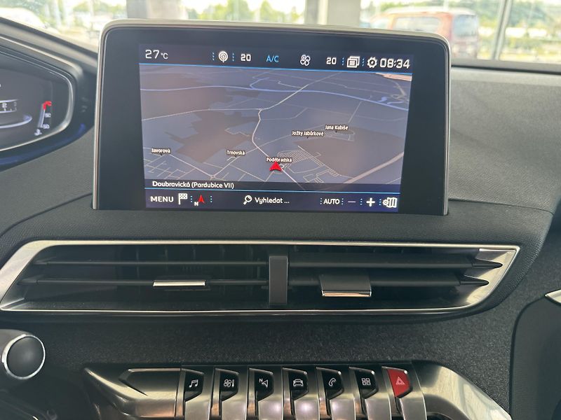 Peugeot 3008 (2018) 1,2I STT ALLURE NAVI KAMERA - fotka 24 z 33