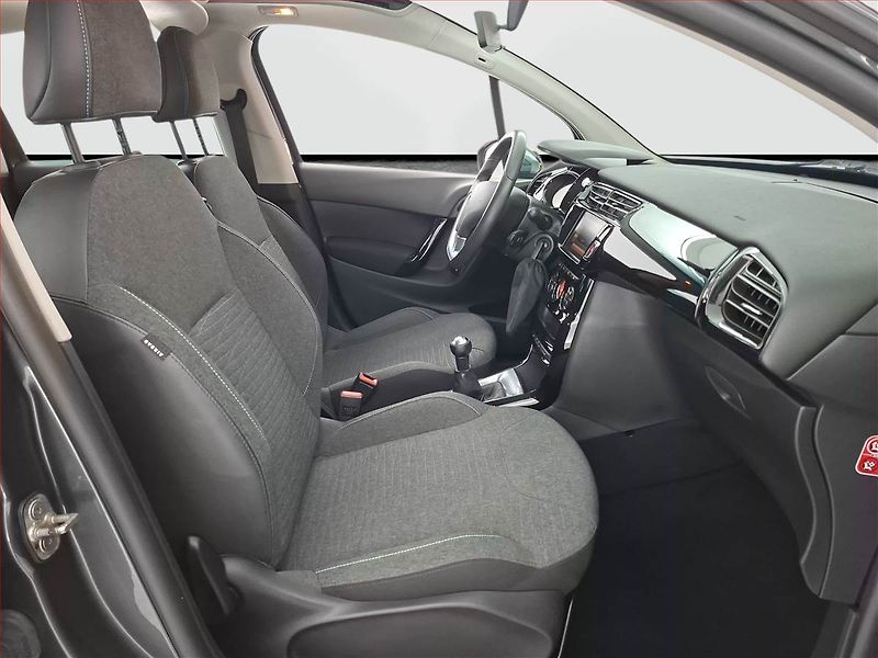 Citroën C3 (2016) Exclusive 1.2 VTi, Tempomat - fotka 9 z 19