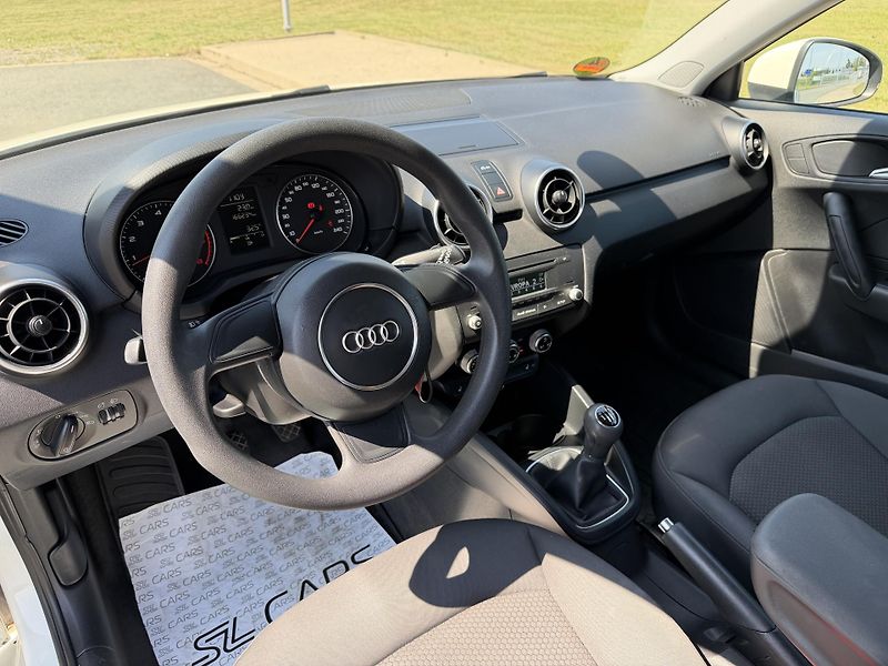 Audi A1 1.2 TFSI AC VÝHŘEVY SERVISKA - fotka 11 z 31