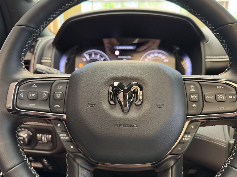 RAM 1500 Limited 3,0 I6 550HP - fotka 30 z 61