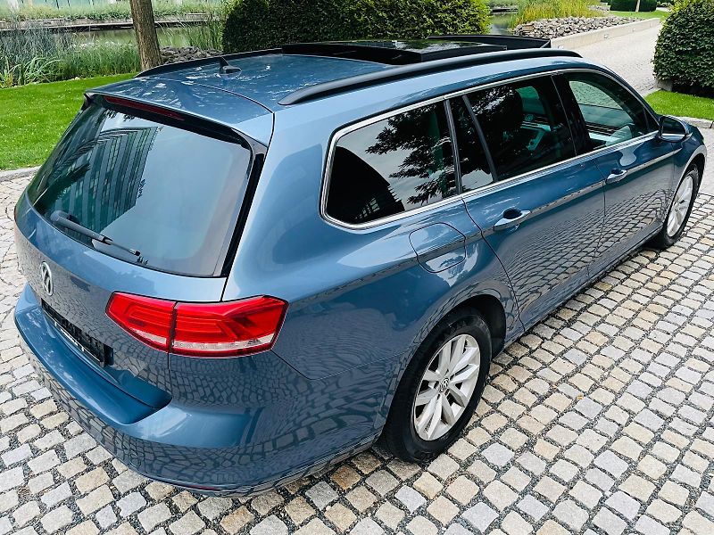 Volkswagen Passat 2.0TDI AUTOMAT VÝHŘEV SERVISKA - fotka 11 z 54