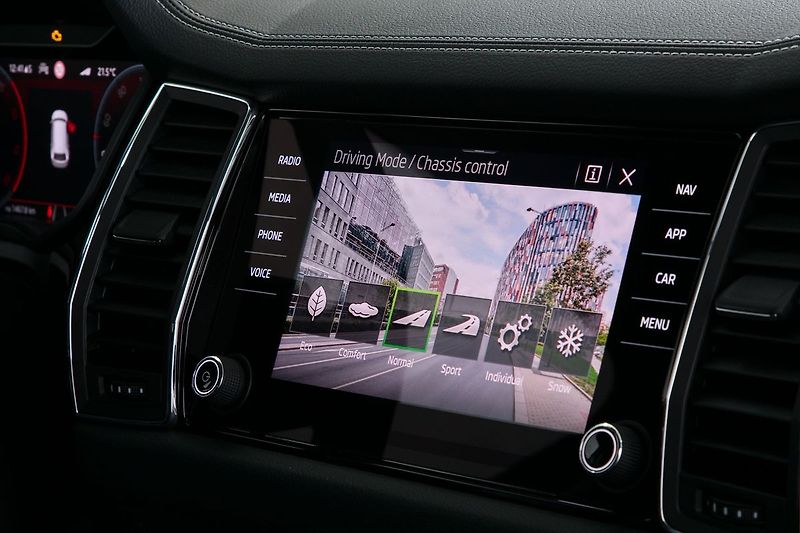 Škoda Kodiaq 2.0TDI 147kW 4x4 L&K Tažné DCC - fotka 36 z 45