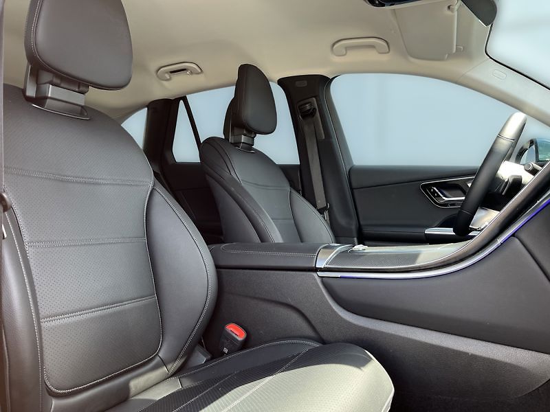 Mercedes-Benz GLC SUV 220d 4MATIC Avantgarde - fotka 16 z 21
