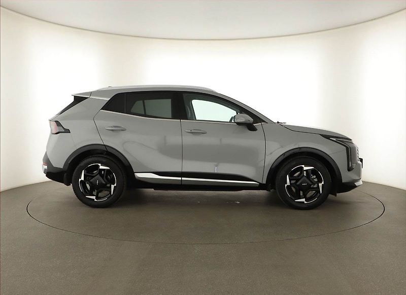 Kia Sportage (2025) 1.6 T-GDI, ACC, Výhřev, Navi - fotka 6 z 20