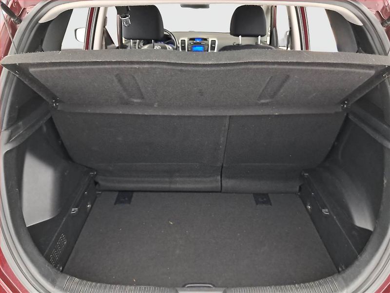 Hyundai ix20 (2015) 1.6 CVVT, Serv.kniha - fotka 13 z 15