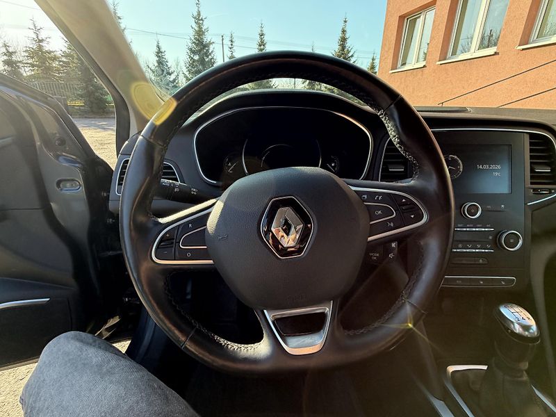 Renault Mégane (2018) Klima, kamera, výhřev sedadel - fotka 13 z 20