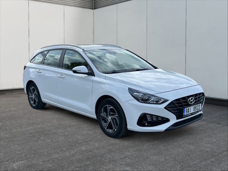 Hyundai i30 1,5 i Family Comfort - fotka 1 z 11