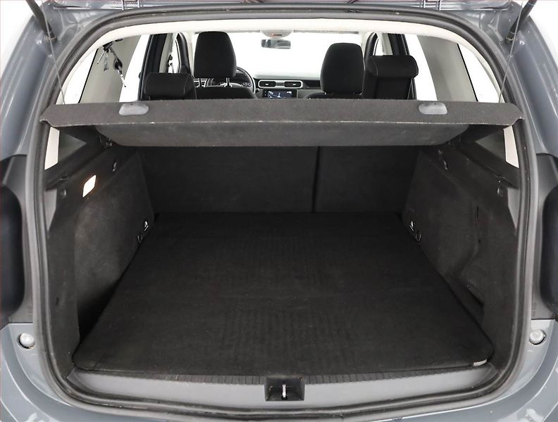 Dacia Duster (2023) 1.3 TCe - fotka 16 z 17
