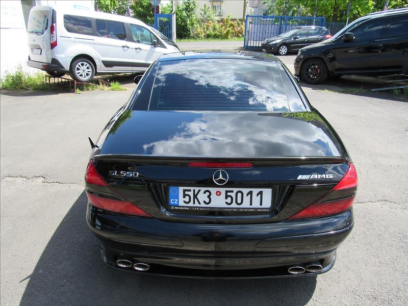 Mercedes-Benz SL 5,5 550 V8 285kw Cabrio - fotka 37 z 44