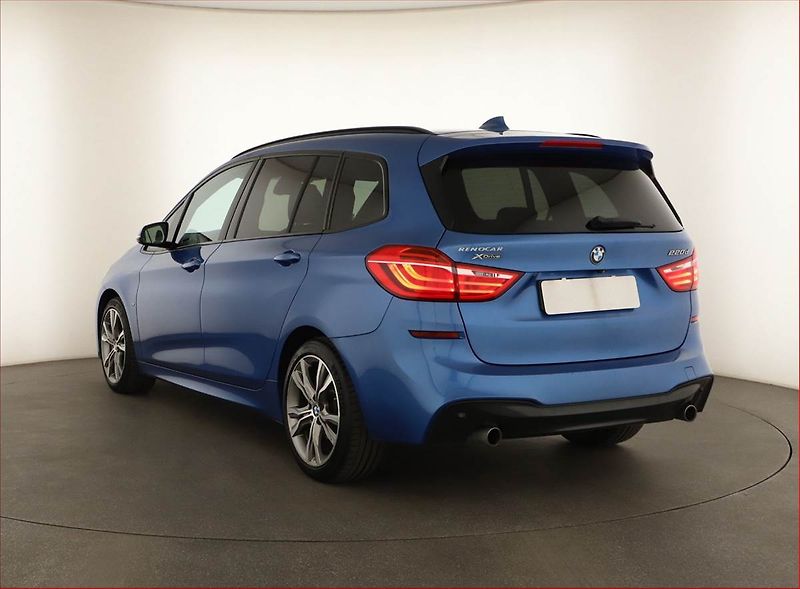 BMW Řada 2 (2018) 220d Gran Tourer, 4X4 - fotka 4 z 16