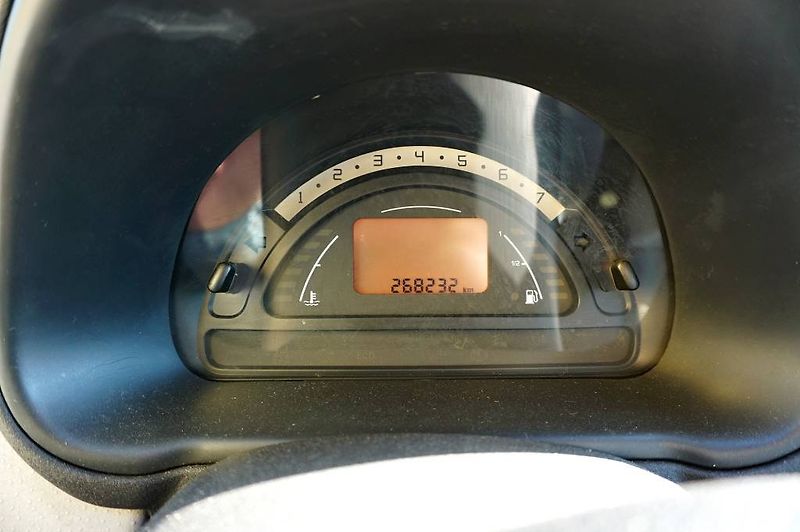 Citroën C3 (2003) 1,4 HDI 66 kW - fotka 20 z 27