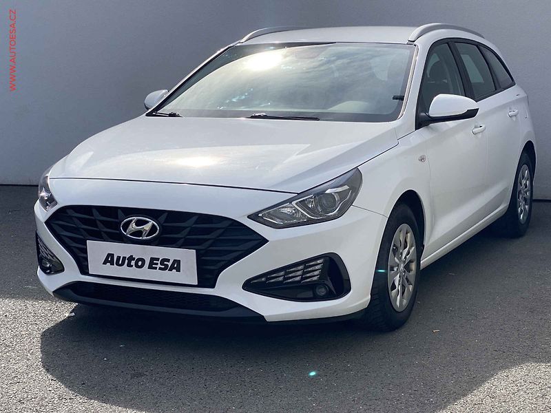 Hyundai i30 (2021) 1.6 CRDi, 1.maj,ČR, Smart - fotka 3 z 17