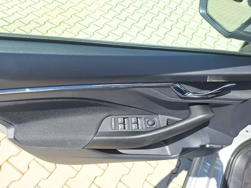 Škoda Kamiq (2021) 1.0 TSI / 81 kW / 7DSG / STYLE - fotka 22 z 35