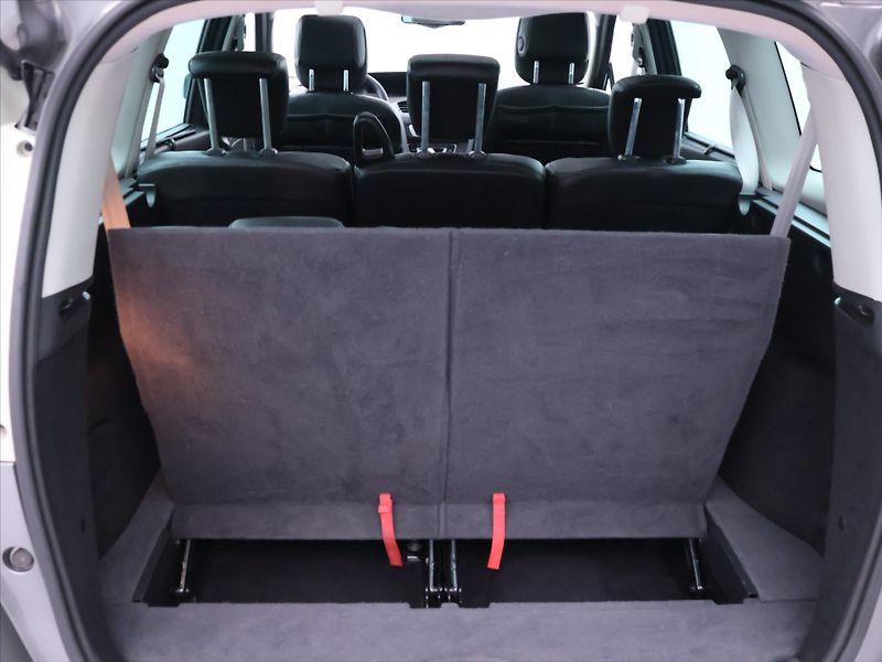 Renault Grand Scénic 1,5 dCi 81kW Pano - fotka 10 z 30