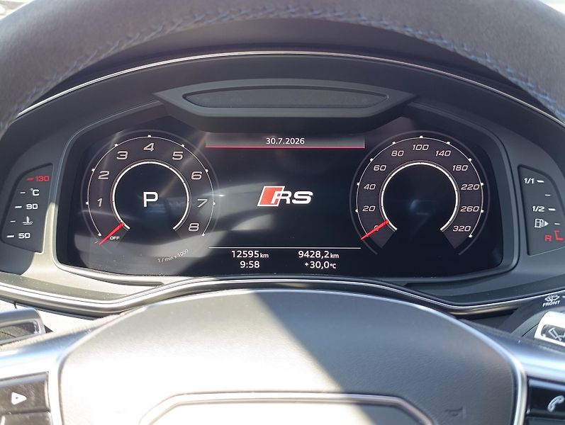 Audi RS 6 4.0TFSI PERFO ČR 1.MAJITEL DPH - fotka 31 z 44