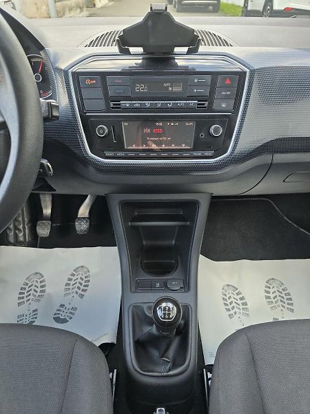 Volkswagen up! CNG KAMERA + DIGIKLIMA ČR - fotka 12 z 27