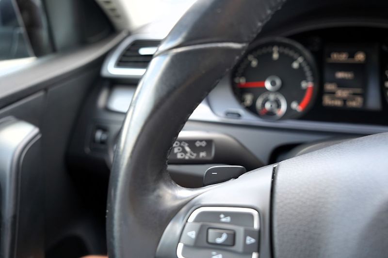 Volkswagen Passat 2.0 TDI DSG 140PS/Al.kola/xeno - fotka 37 z 37