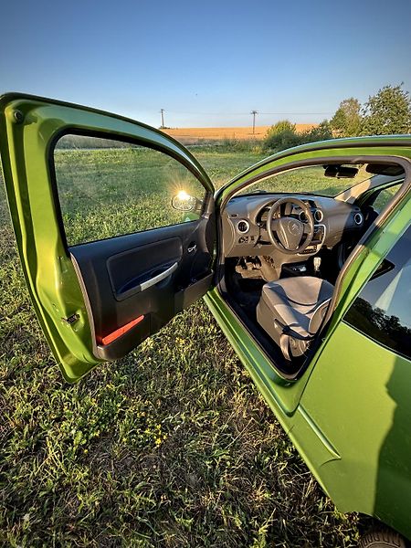 Citroën C2 (2005) Citroen C2 1,4 benzin  - fotka 8 z 21