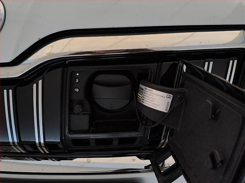 Škoda Superb (2020) Laurin&Klement iV 1.4 TSI PHEV - fotka 20 z 21