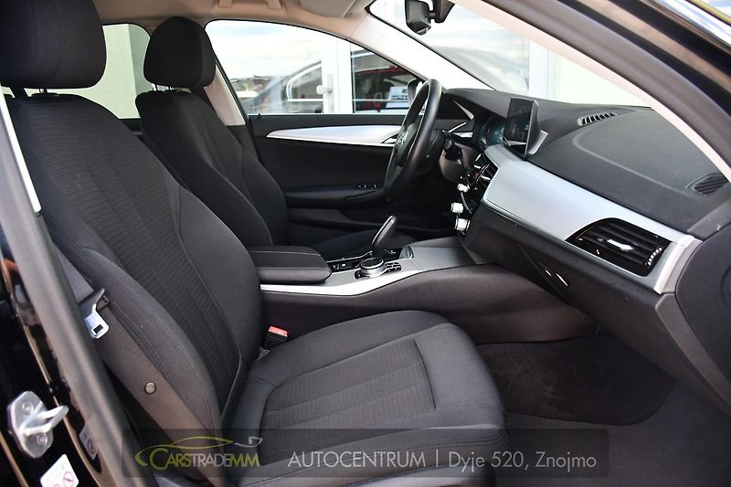 BMW Řada 5 518d ČR 1.M CARPLAY - fotka 13 z 54