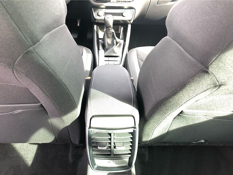 Škoda Scala 1.0 TSi SELECTION - fotka 23 z 30