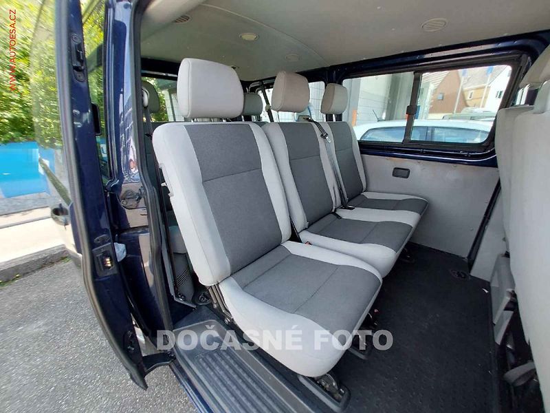 Volkswagen Transporter (2015) 2.0TDi 9míst, 103kW, AC, TZ - fotka 14 z 19