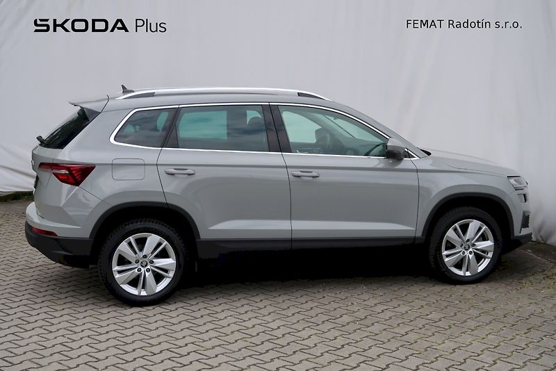 Škoda Karoq (2025) Top Selection 1.5 TSI 110 kW - fotka 3 z 28