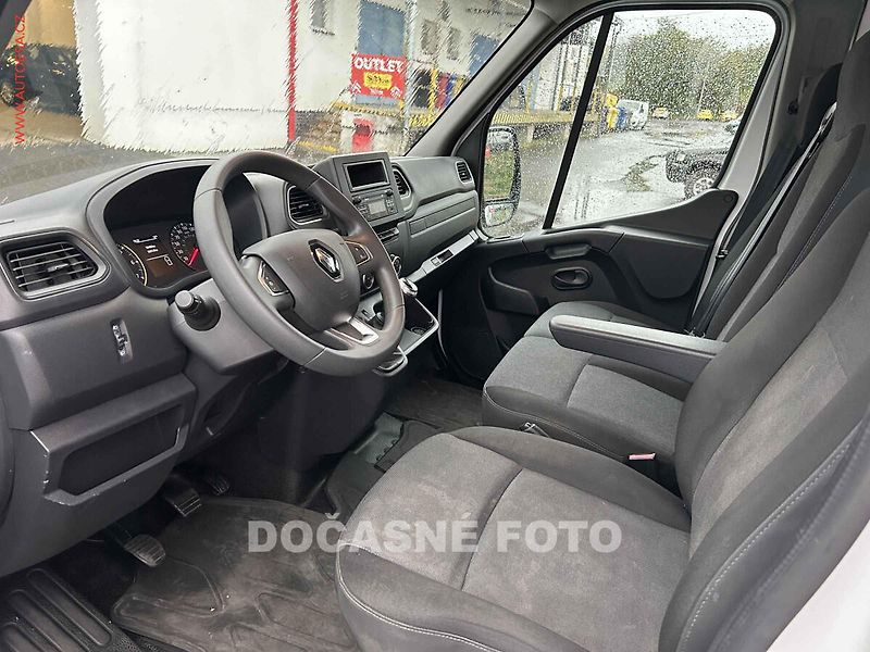 Renault Master (2021) 2.3dCi L2H2 7míst, 1.maj,ČR - fotka 3 z 3