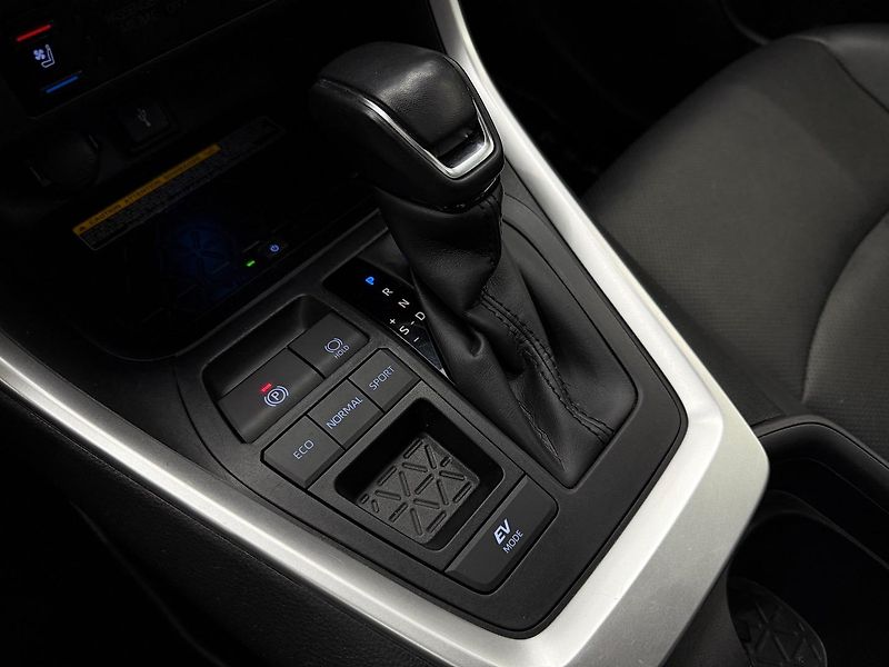Toyota RAV4 (2021) 2.5 Hybrid e-CVT Executive FW - fotka 26 z 26
