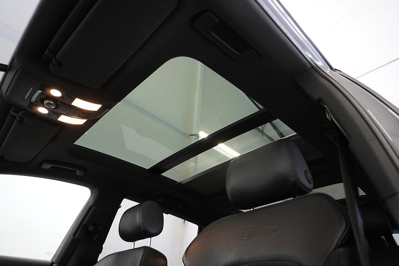 Audi Q7  4,2 TDI QUATTRO S-LINE AUT. - fotka 26 z 40