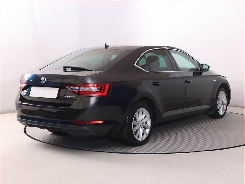 Škoda Superb (2016) Laurin&Klement 1.8 TSI - fotka 5 z 21