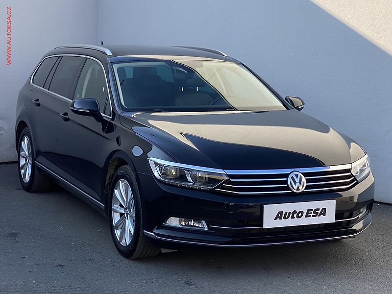 Volkswagen Passat (2015) 2.0 TDi, Highline, LED, navi - fotografie inzerátu