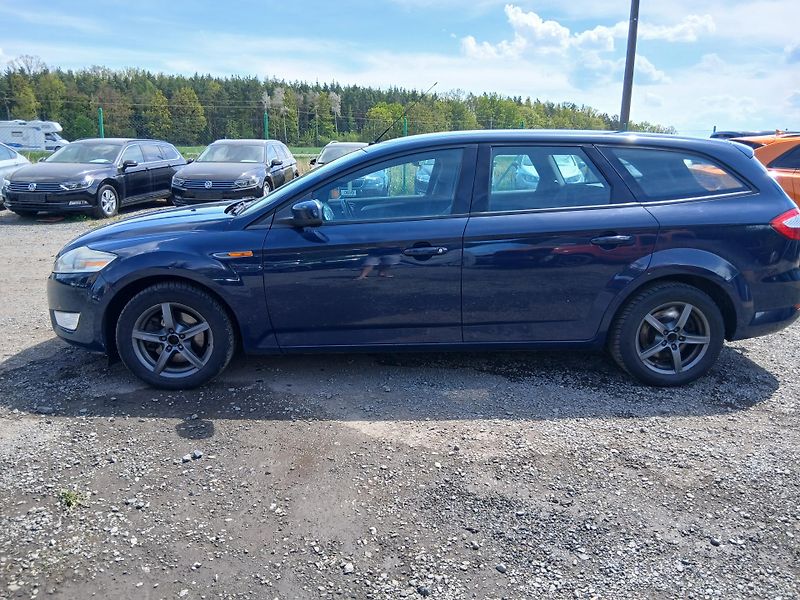 Ford Mondeo 2.2 TDCI, tažný, ALU - fotka 14 z 29