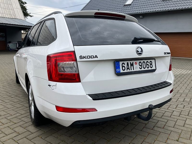 Škoda Octavia (2015) 1.6TDI 81kW VÝHŘEV SED TAŽNÉ - fotka 6 z 23