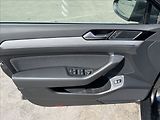 Volkswagen Passat Variant 2,0 TDI DSG R-line Pak LED+ACC - náhled 14