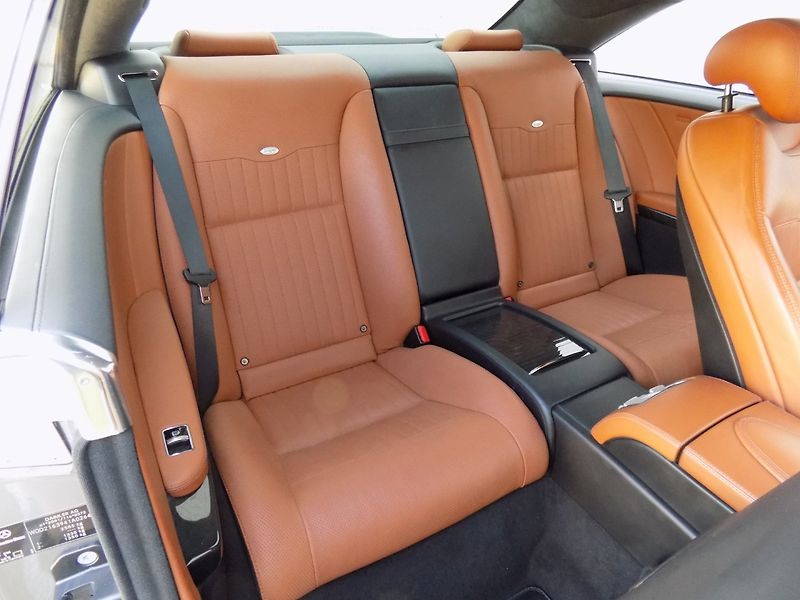 Mercedes-Benz CL (2010) 500 AMG/4-Matic/Designo/ - fotka 17 z 42