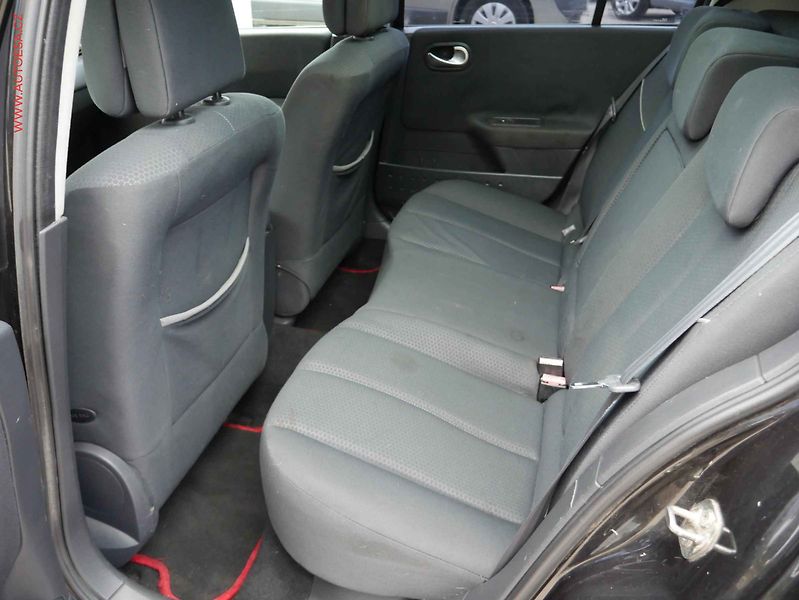 Renault Mégane (2003) 1.6 i, Panorama - fotka 10 z 16