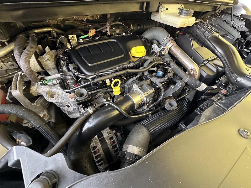 Renault Espace (2016) 1.6DCi/118Kw * 7.Míst *AUTOMAT - fotka 39 z 43