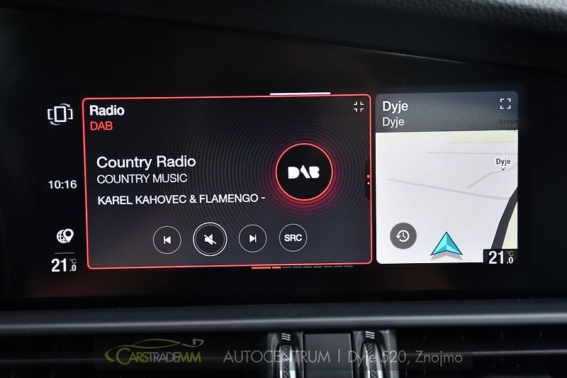 Alfa Romeo Giulia 2.0T 16V 206kW VELOCE AT8 Q4 - fotka 38 z 53