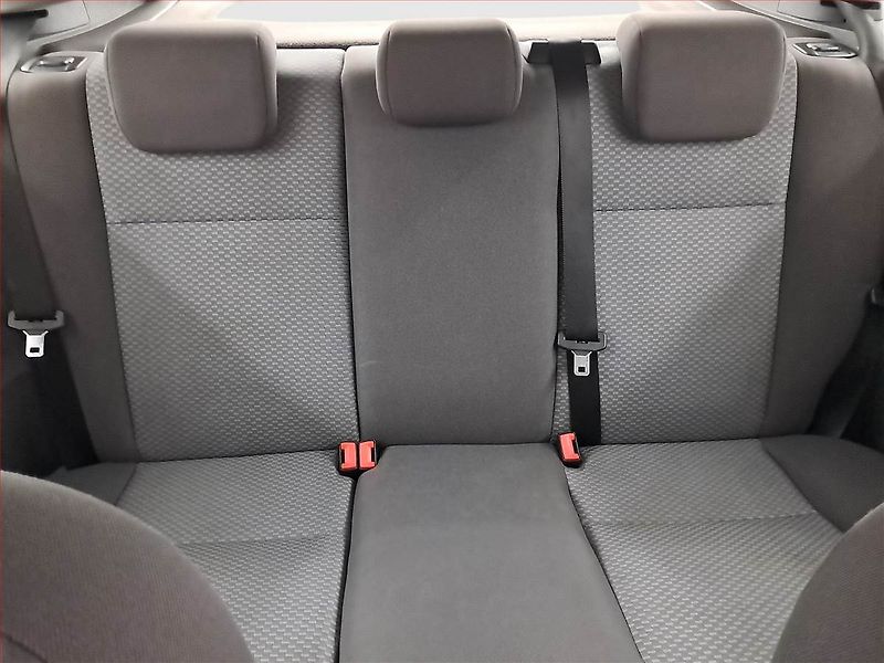 Ford Focus (2007) 1.6 16V, po STK, zamluveno - fotka 10 z 17