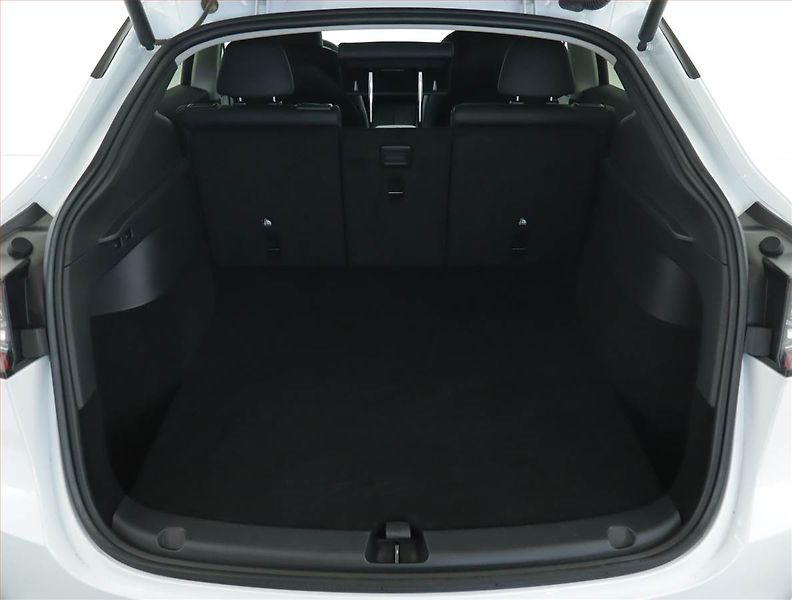 Tesla Model Y (2023) RWD LFP 60kWh, SoH 96% - fotka 14 z 20