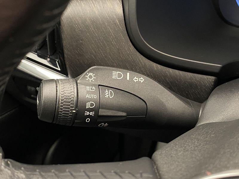 Volvo V90 CC T5 AWD MOMENTUM REZERVACE - fotka 21 z 46