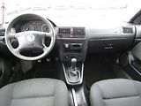 Volkswagen Golf (2003) 1.6 16V, ČR, AC, tažné - náhled 8