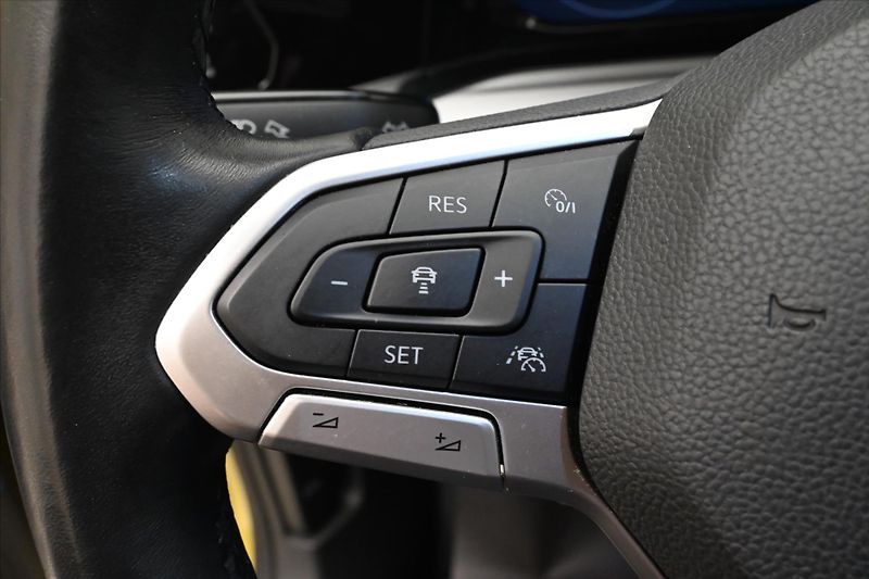 Volkswagen Golf 2,0 TDI 110 kW Life Záruka až - fotka 24 z 32