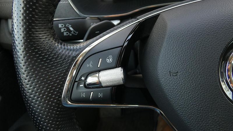 Škoda Octavia 2,0 TDI 85kW Style DSG - fotka 12 z 26